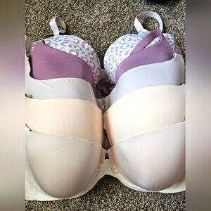 Lot of Victoria's secret bras